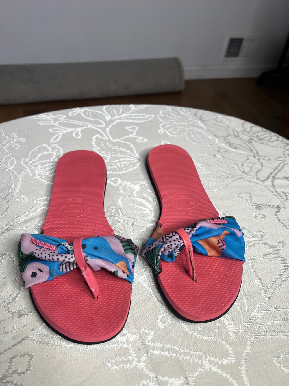 Havaianas Pink Slide Sandals with Multicolor Scarf Strap